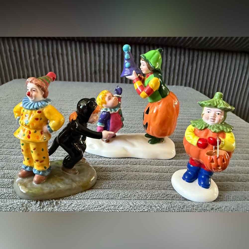 Halloween Lot of 3 DEPT 56 Figurines Black Cat Pumpkin Clown Costumes Department